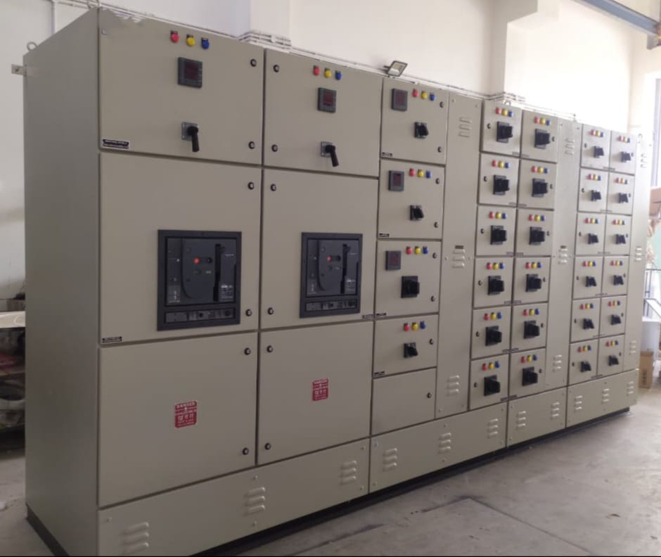 1600AMP-LT-Power-Distribution-Panel.jpg